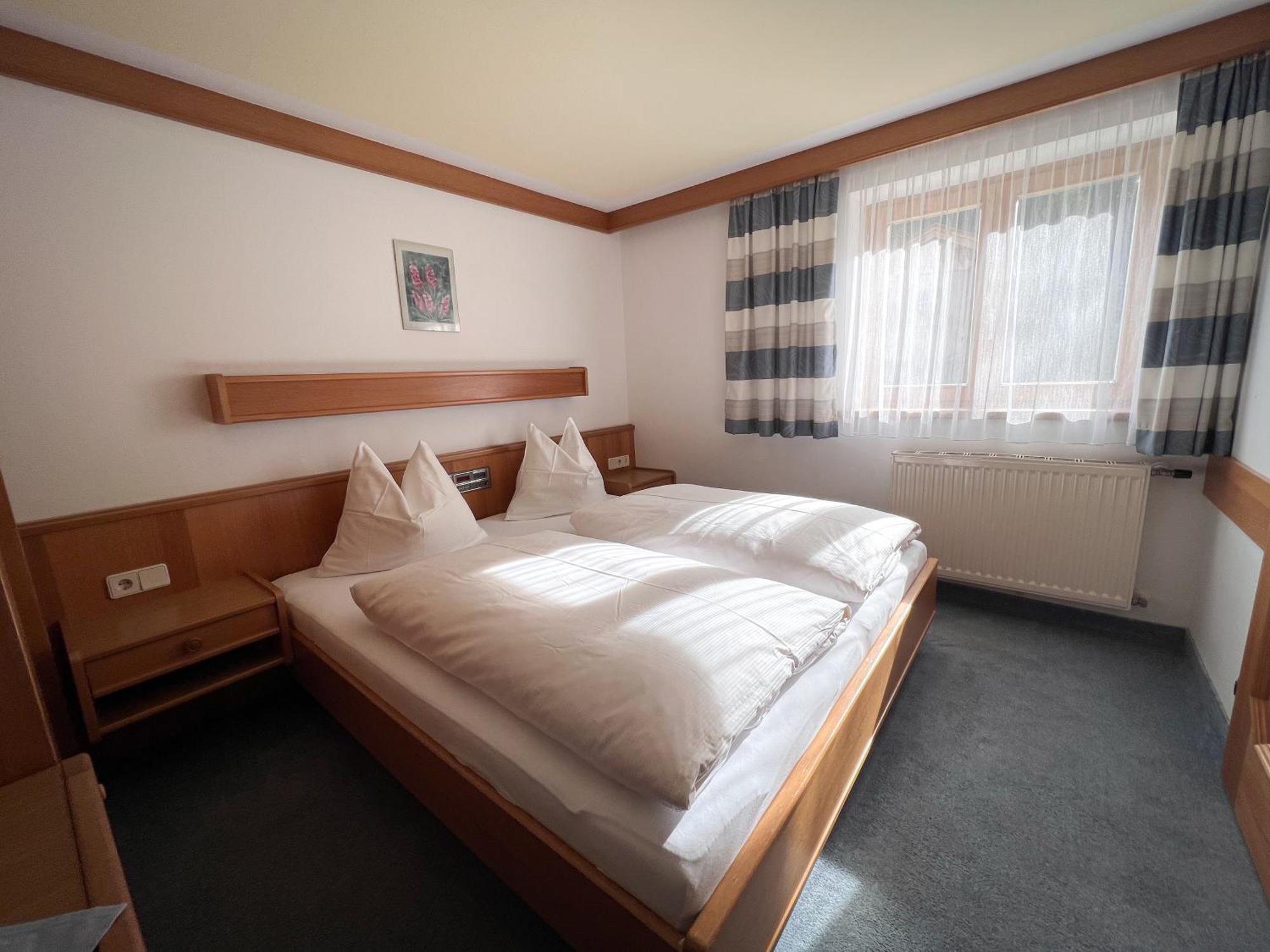 Haus Spieleck Bed and Breakfast Saalbach-Hinterglemm Kamer foto