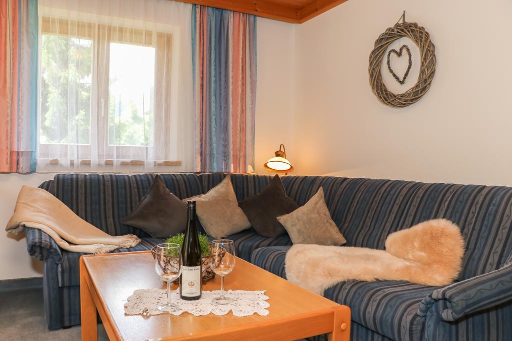 Haus Spieleck Bed and Breakfast Saalbach-Hinterglemm Buitenkant foto