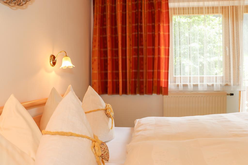 Haus Spieleck Bed and Breakfast Saalbach-Hinterglemm Buitenkant foto