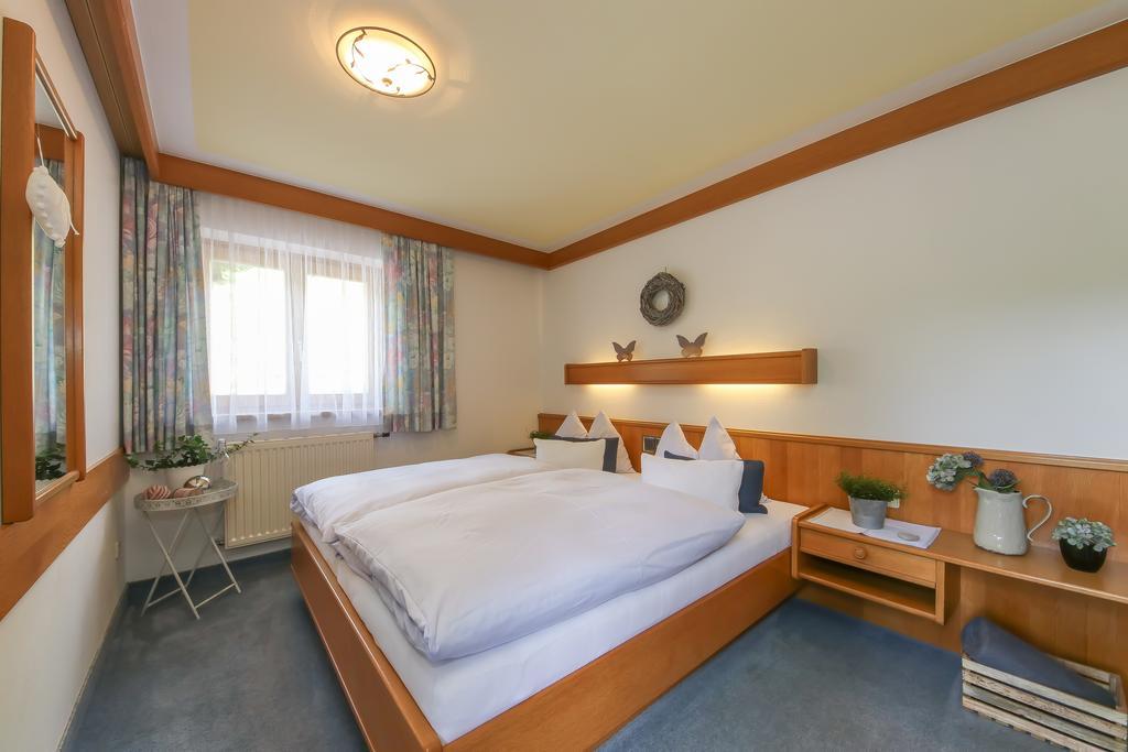 Haus Spieleck Bed and Breakfast Saalbach-Hinterglemm Buitenkant foto