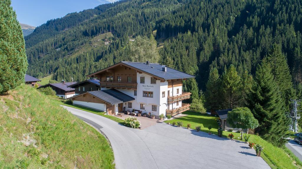 Haus Spieleck Bed and Breakfast Saalbach-Hinterglemm Buitenkant foto